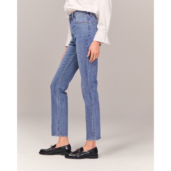 ABERCROMBIE & FITCH Ultra High Rise Ankle Straight | 2 (26) - Picture 4 of 16